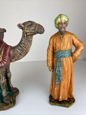 Große antike Krippenfigur